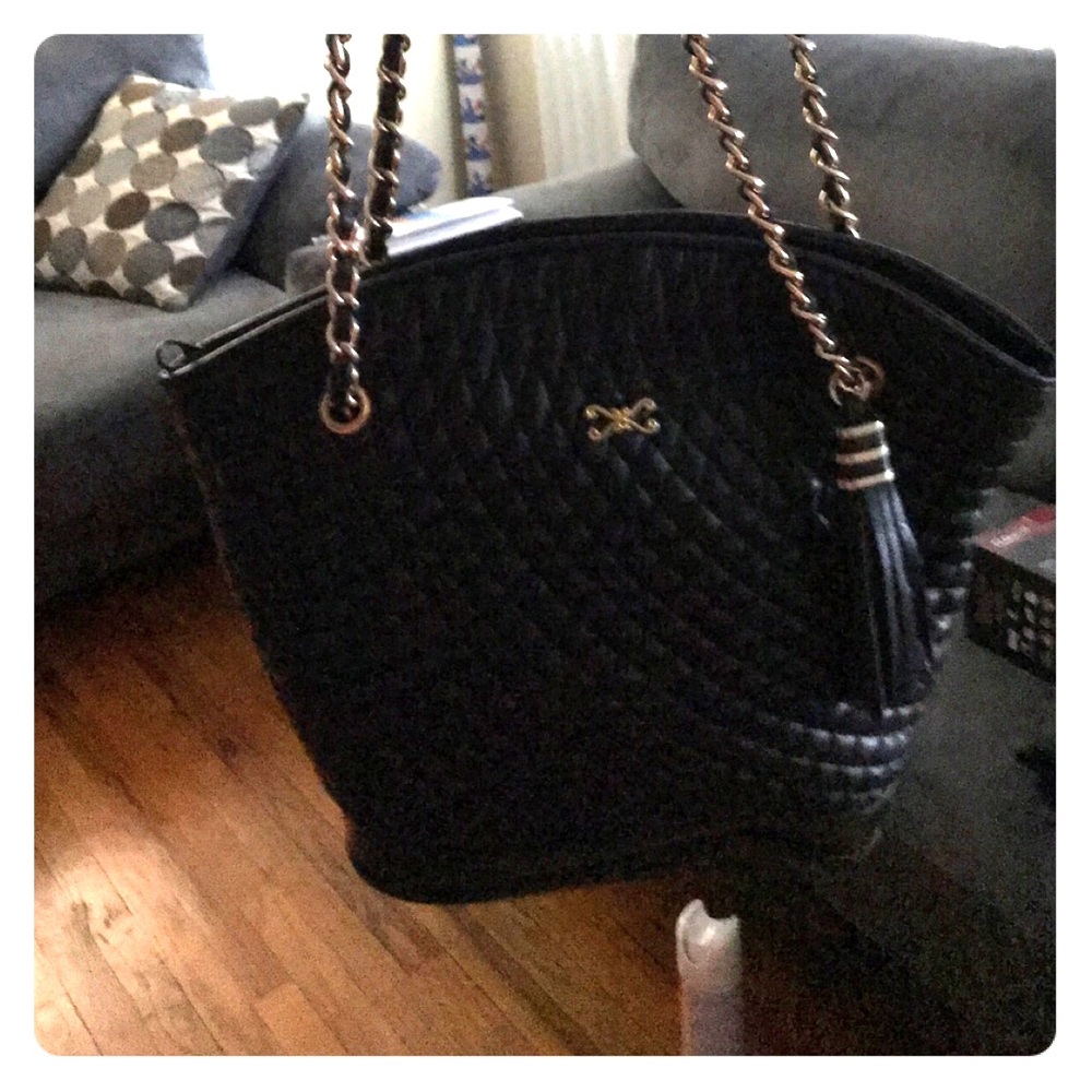 Black bucket purse